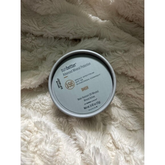 NEW! Skinbetter Science Sheer Sunscreen Compact - Picture 1 of 3